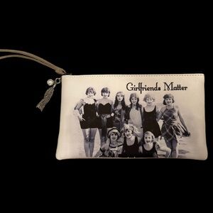 NWOT Girlfriends Matter Wristlet